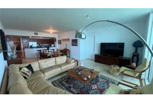 14951 Royal Oaks Ln APT 1401, North Miami, FL 33181, Sold 10/03/22