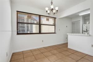 10282 NW 9th St Cir APT 205, Miami, FL 33172, Sold 08/30/22