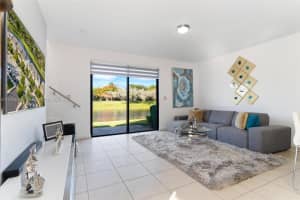 371 NE 194th Ln, Miami, FL 33179, Sold 01/13/23