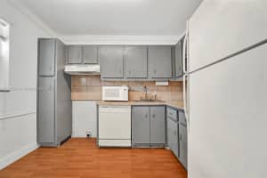8330 Sands Point Blvd APT N305, Tamarac, FL 33321, Sold 08/31/22
