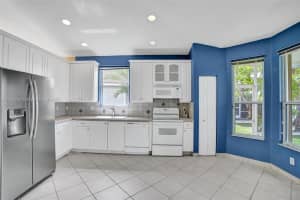 13052 NW 8th St, Pembroke Pines, FL 33028, Sold 08/31/22