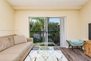 2131 SE 10th Ave APT 1117, Fort Lauderdale, FL 33316, Sold 10/17/22