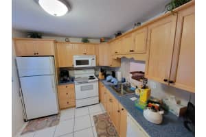 414 SE 10th St APT 406, Dania Beach, FL 33004, Sold 09/12/22