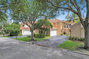10140 NW 4th St, Plantation, FL 33324, Sold 10/05/22