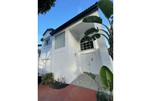 300 NE 211th St, Miami, FL 33179, Sold 09/07/22