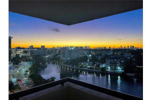 2555 Collins Ave, Miami Beach, FL 33140, Sold 11/30/22