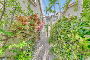 21024 NE 34th Ct, Aventura, FL 33180, Sold 11/01/22