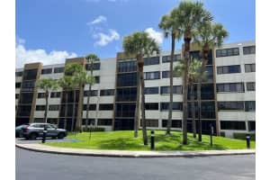 9735 NW 52nd St APT 301, Doral, FL 33178, Sold 09/23/22