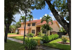 6021 NW 201st Ln, Hialeah, FL 33015, Sold 09/07/22