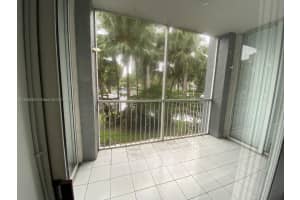 9725 NW 52nd St APT 202, Doral, FL 33178, Sold 11/01/22