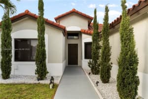 5344 NW 190th St, Miami Gardens, FL 33055, Sold 09/15/22