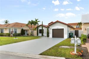 5344 NW 190th St, Miami Gardens, FL 33055, Sold 09/15/22