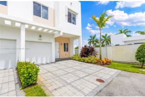 7205 NW 103rd Path, Doral, FL 33178, Sold 09/20/22