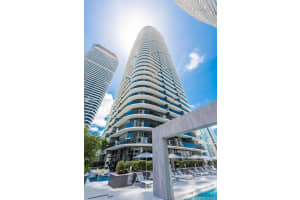 45 SW 9th St Apt 2105, Miami, FL 33130, Sold 03/21/23