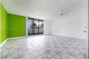1800 Collins Ave #5e, Miami Beach, FL 33139, Sold 09/21/22