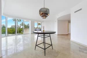 300 South Pointe Dr APT 401, Miami Beach, FL 33139, Sold 11/04/22