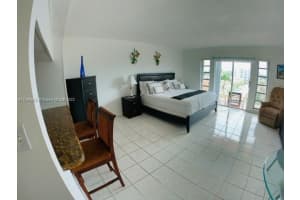 2200 E Hallandale Beach Blvd #504, Hallandale Beach, FL 33009, Sold 08/26/22