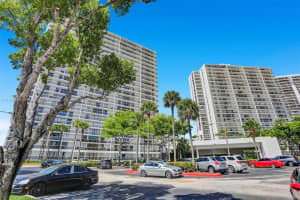 3701 N Country Club Dr APT 604, Aventura, FL 33180, Sold 09/29/22