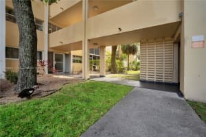 922 NE 199th St #206, Miami, FL 33179, Sold 02/14/23