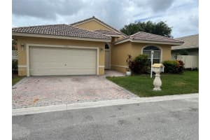 11540 SW 9th Ct, Pembroke Pines, FL 33025, Sold 12/28/22