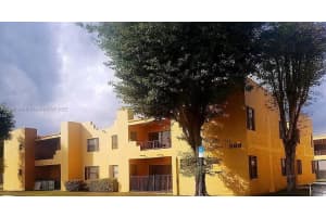 586 NW 114th Ave APT 103, Miami, FL 33172, Sold 08/19/22