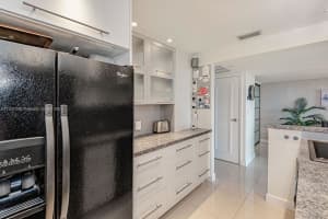 20335 W Country Club Dr APT 1402, Aventura, FL 33180, Sold 10/03/22
