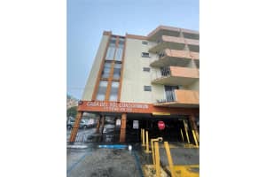 1750 W 46th St APT 317, Hialeah, FL 33012, Sold 10/03/22