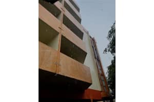 1750 W 46th St APT 317, Hialeah, FL 33012, Sold 10/03/22