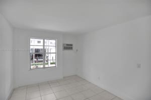 3030 Collins Ave #2b, Miami Beach, FL 33140, Sold 12/15/22