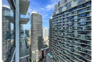 68 SE 6th St #2606, Miami, FL 33131, Sold 11/30/22