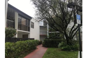 9431 Fontainebleau Blvd APT 203, Miami, FL 33172, Sold 09/02/22