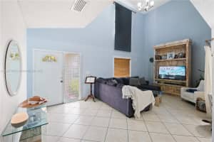 10225 NW 57th Terrace, Doral, FL 33178, Sold 10/07/22