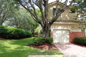 3975 Orange Tree Ln, Weston, FL 33332, Sold 08/31/22