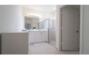 2589 SE 3rd St, Homestead, FL 33033, Sold 10/14/22