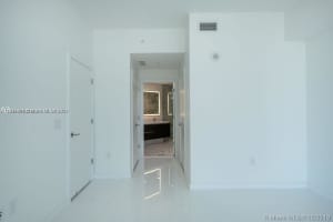 851 NE 1st Ave #1005, Miami, FL 33132, Sold 09/07/22
