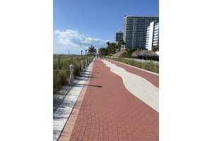 6000 Collins Ave APT 527, Miami Beach, FL 33140, Sold 09/23/22