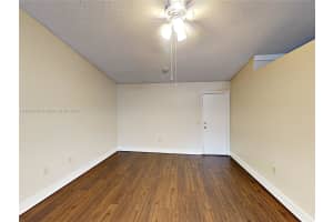 19635 NW 62nd Ct, Hialeah, FL 33015, Sold 10/06/22