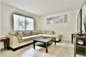 6215 SW Kendale Lakes Cir APT 274, Miami, FL 33183, Sold 09/07/22