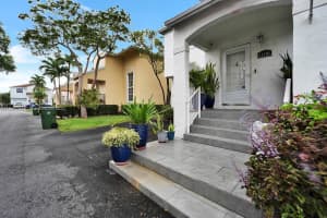 11901 NW 12th St, Pembroke Pines, FL 33026, Sold 10/03/22