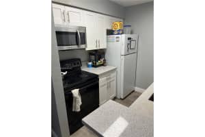 2846 S University Dr APT 4307, Davie, FL 33328, Sold 09/21/22