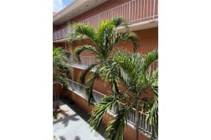 17600 NW 68th Ave, Hialeah, FL 33015, Sold 04/05/23