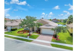 861 SW 191st Ave, Pembroke Pines, FL 33029, Sold 03/13/23