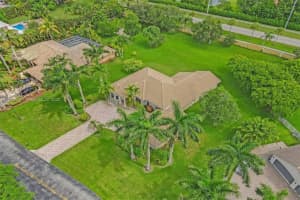 13204 SW 25th Pl, Davie, FL 33325, Sold 09/29/22