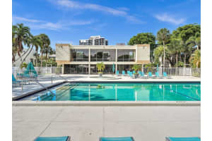 20401 NE 30th Ave Apt 212-8, Aventura, FL 33180, Sold 09/27/22