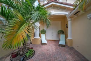 1586 Passion Vine Cir # 27-4, Weston, FL 33326, Sold 09/08/22