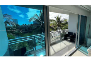 2950 NE 188th St, Aventura, FL 33180, Sold 12/16/22