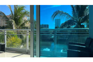 2950 NE 188th St, Aventura, FL 33180, Sold 12/16/22