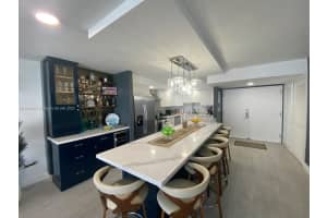 6423 Collins Ave Apt 1509, Miami Beach, FL 33141, Sold 08/29/22