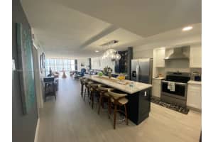 6423 Collins Ave Apt 1509, Miami Beach, FL 33141, Sold 08/29/22