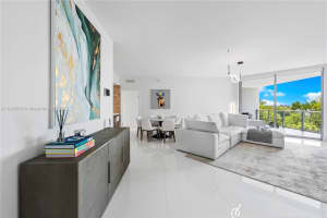 17111 Biscayne Blvd, North Miami Beach, FL 33160, Sold 12/01/22